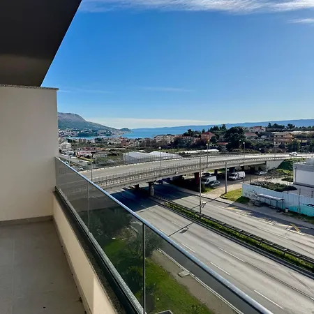 Апартаменти Azimut *