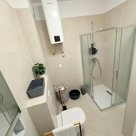 Azimut דירה ספליט